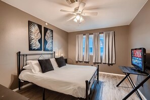 3 soverom, strykejern/-brett, wi-fi (inkludert) og sengetøy