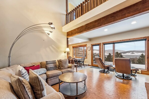 TV, fireplace - Dillon Retreat with Lake Views and Private Hot Tub (Dillon)