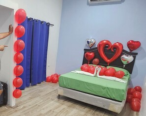 4 soverom, wi-fi (inkludert) og sengetøy