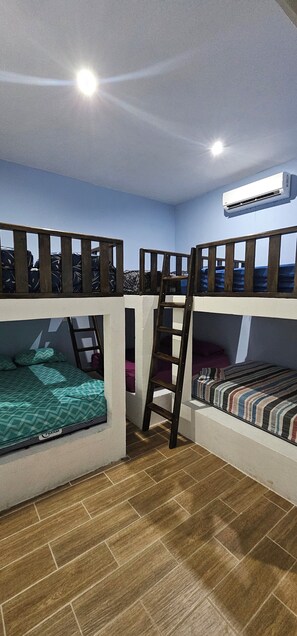 4 bedrooms, free WiFi, bed sheets
