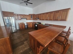 Microwave, oven, coffee/tea maker, cookware/dishes/utensils