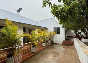 Ropa de cama de alta calidad y camas plegables/adicionales gratuitas