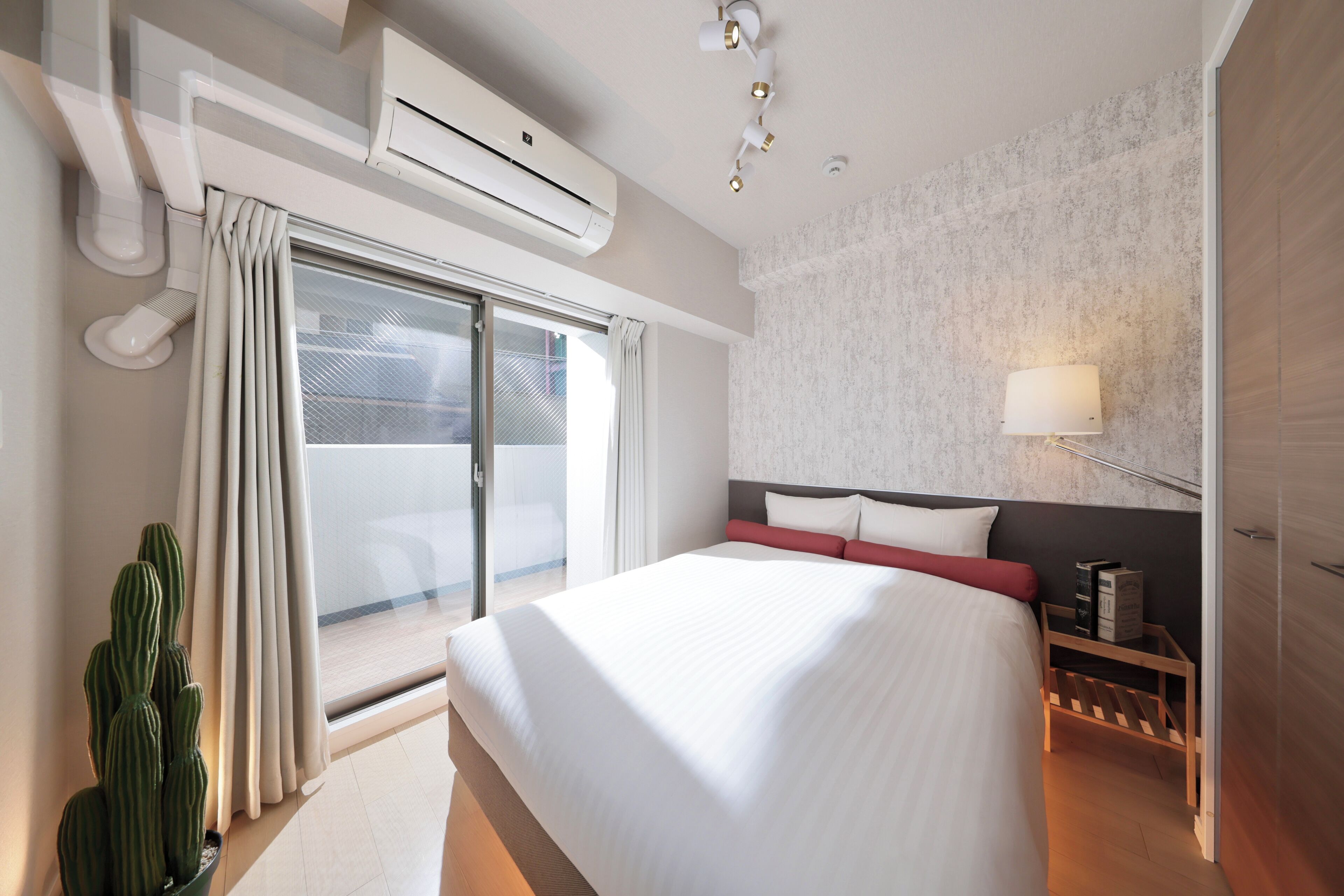 shinshin room❤️　0910 Crystalexe nippombashi, Osaka: Hotel Reviews, Rooms & Prices