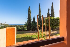 Interior - Apartment 'Yohannsanae Regione' with Sea View, Wi-Fi and Air Conditioning (Casares)