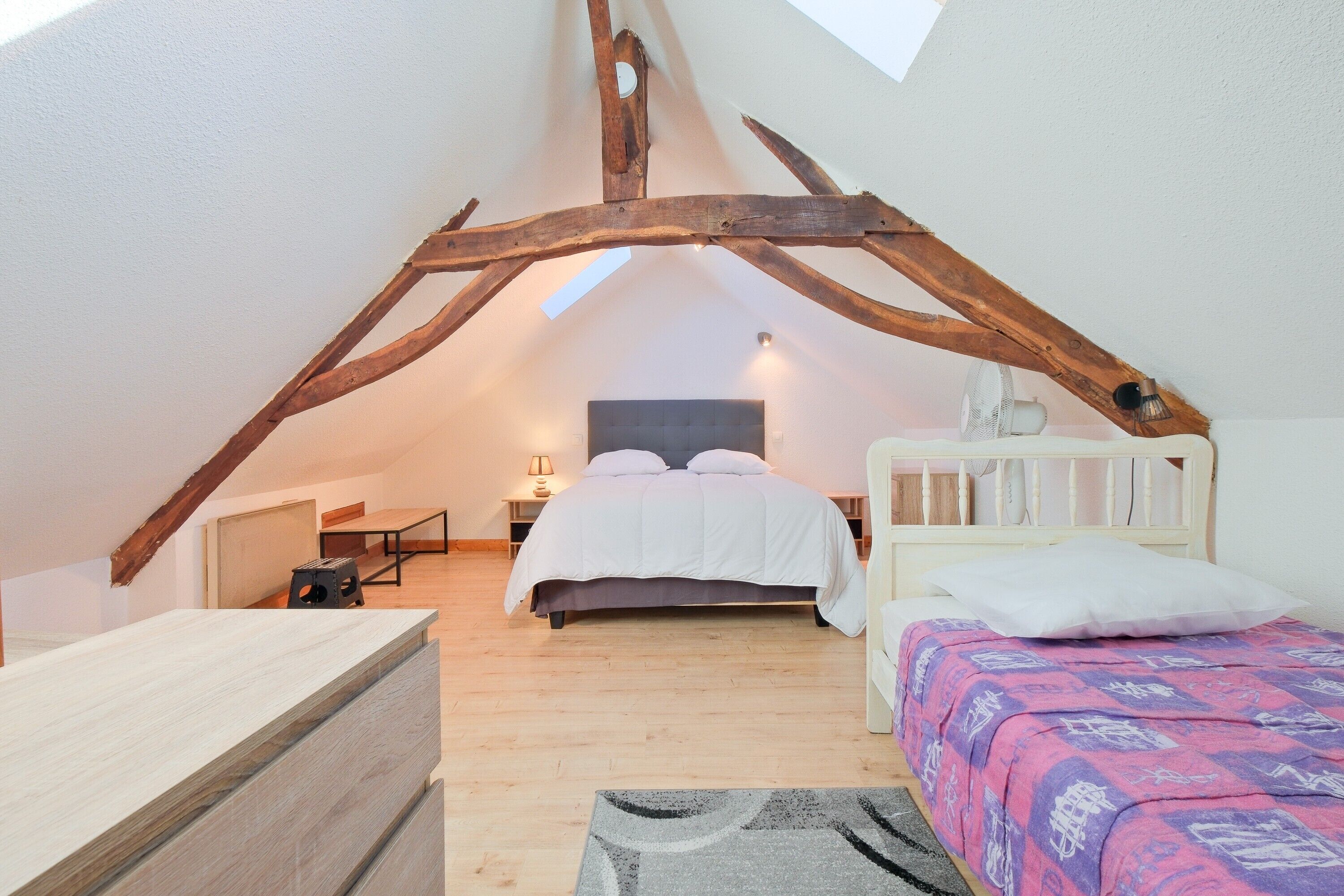 2 slaapkamers, een strijkplank/strijkijzer, gratis wifi