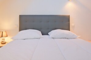 2 Schlafzimmer, Bügeleisen/Bügelbrett, kostenloses WLAN