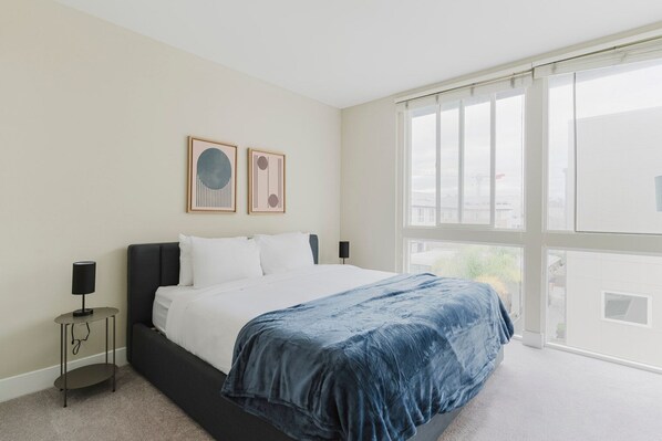 2 bedrooms, iron/ironing board, WiFi, bed sheets