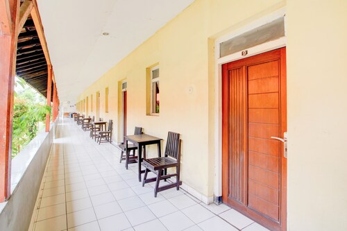 Collection O Stasiun Pekalongan Near Stasiun Kereta Api Formerly Hotel Indah