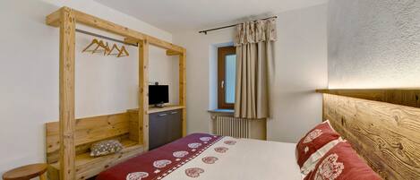 1 bedroom, free WiFi, bed sheets, wheelchair access