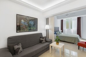 1 chambre, fer et planche Ă repasser, Wi-Fi gratuit, draps fournis