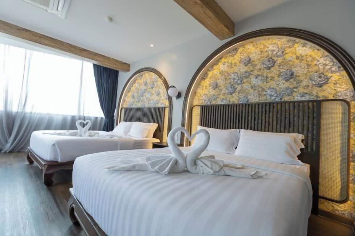 Free WiFi, bed sheets
