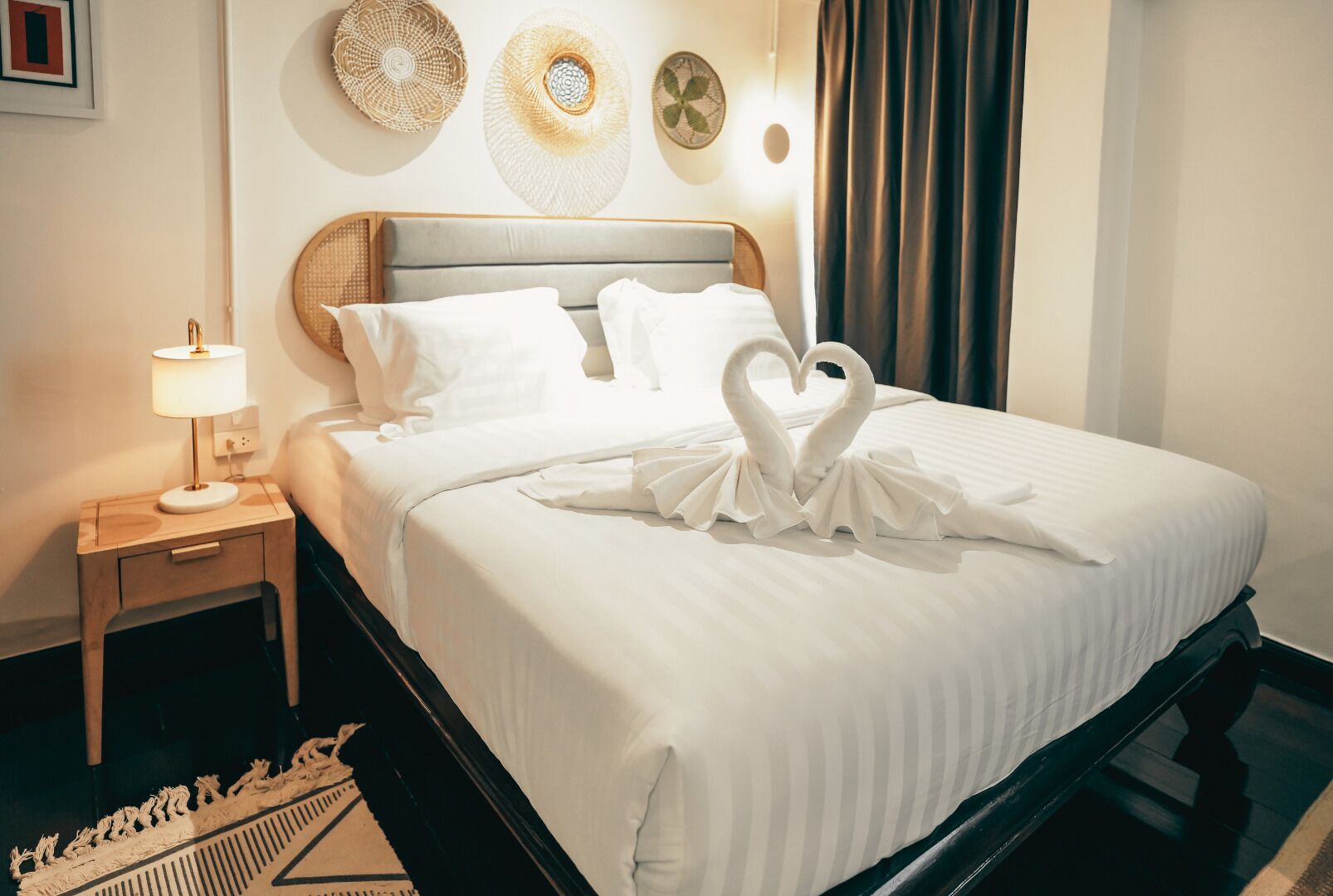 Deluxe Double or Twin Room, City View | Free WiFi, bed sheets