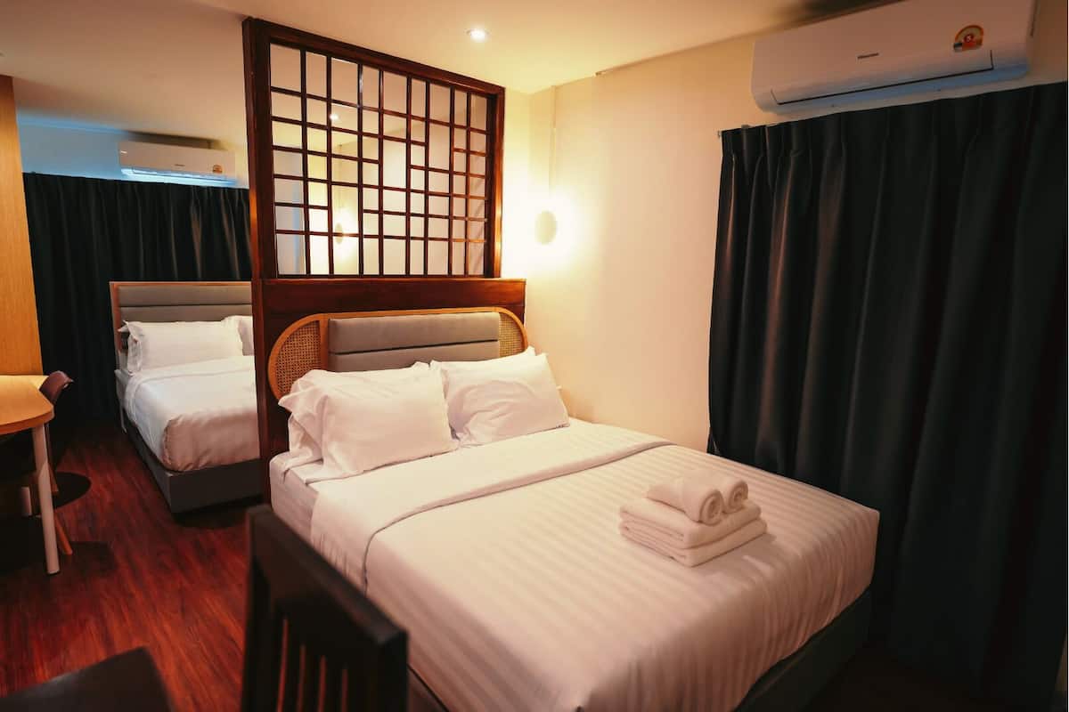 Family Quadruple Room, Non Smoking, Housekeeping | Free WiFi, bed sheets