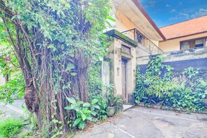 Front of property - Collection O Putri Inn Homestay (Denpasar)