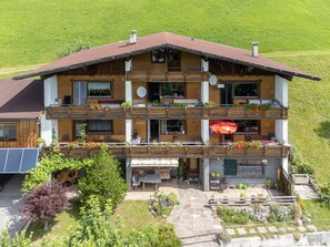 Esterni