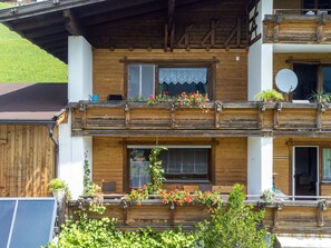 Exterior - Panoramic Apartment, 500m to the ski bus (Wildsch�önau-Niederau)