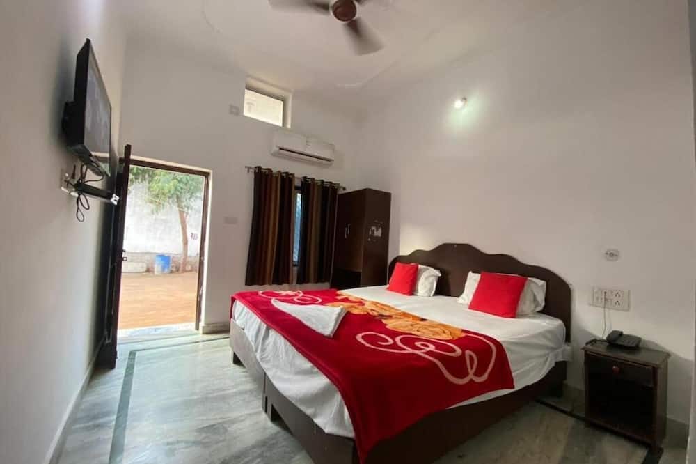 Karma Hostel
