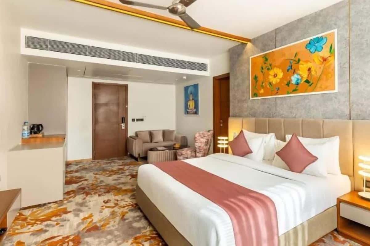 Premium bedding, memory foam beds, minibar, desk