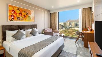 Executive Garden View Rooms | Literie de qualité supérieure, matelas mémoire de forme, minibar, bureau