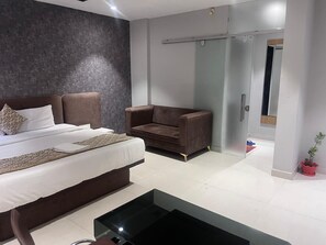 Superior-Zimmer, Gartenblick | Schreibtisch, kostenloses WLAN