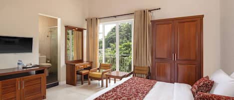 Deluxe Double Room, Balcony, Mountain View | In-room safe, desk, laptop workspace, blackout curtains