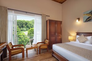 Deluxe Double Room, Balcony, Mountain View | In-room safe, desk, laptop workspace, blackout drapes - Cassendra Kandy (Kandy)
