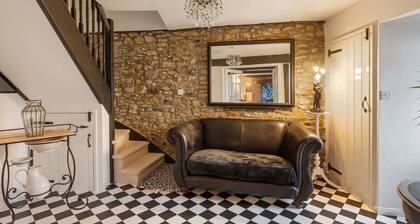 17th Century Cottage in Bideford, Private Parking