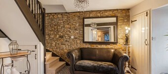 17th Century Cottage in Bideford, Private Parking