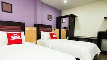 Deluxe Twin Room | Memory foam beds, free minibar, in-room safe, desk