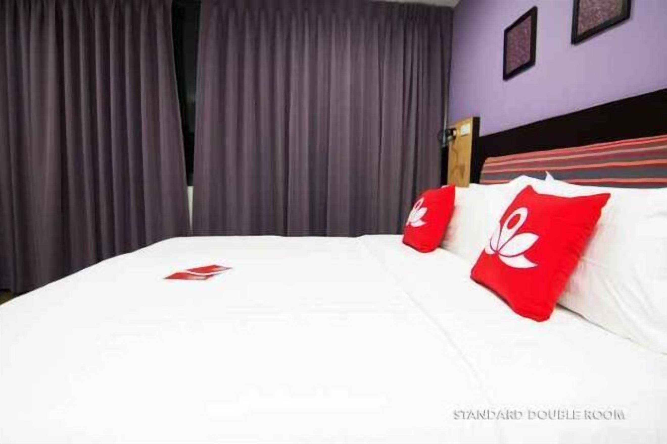 Betten mit Memory-Foam-Matratzen, kostenlose Minibar, Zimmersafe