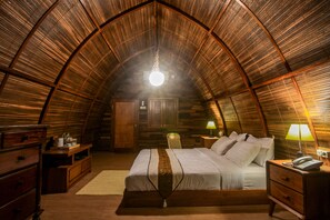 Klassieke tweepersoonskamer | Een bureau, gratis wifi