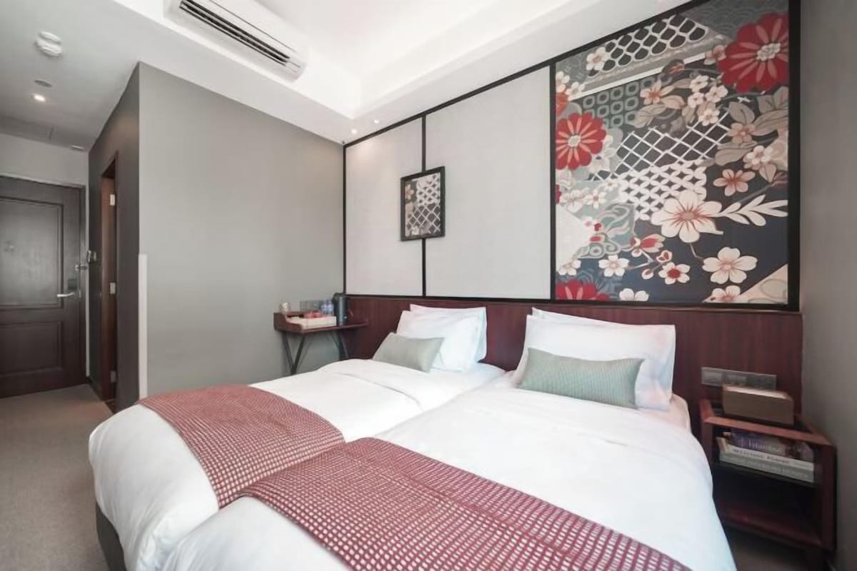 In-room safe, desk, laptop workspace, soundproofing