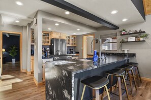 Fridge, microwave, oven, stovetop - Lakefront w Pikes Peak views! (Divide)