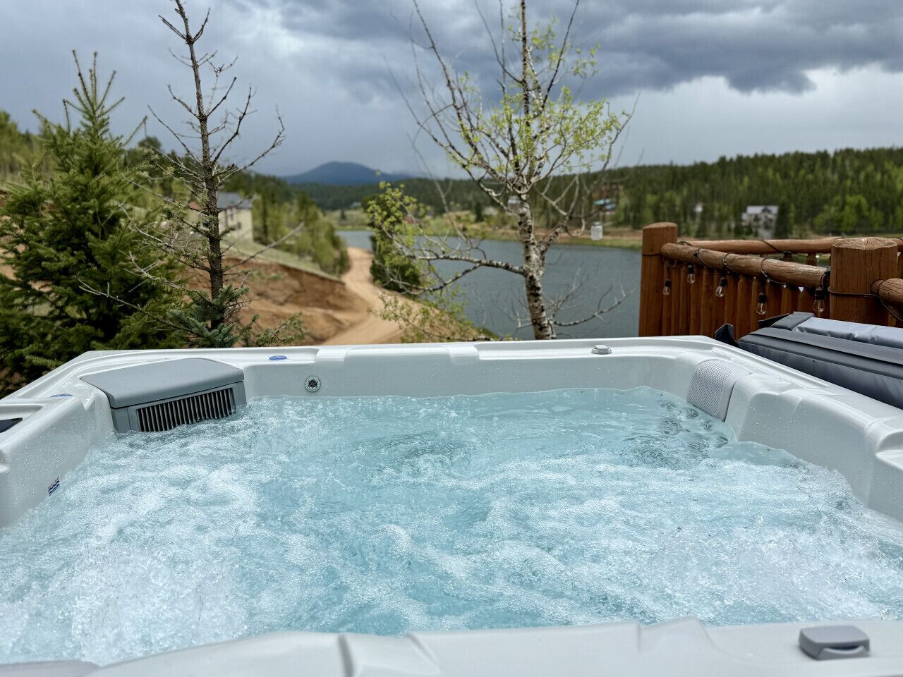 Tina de hidromasaje al aire libre