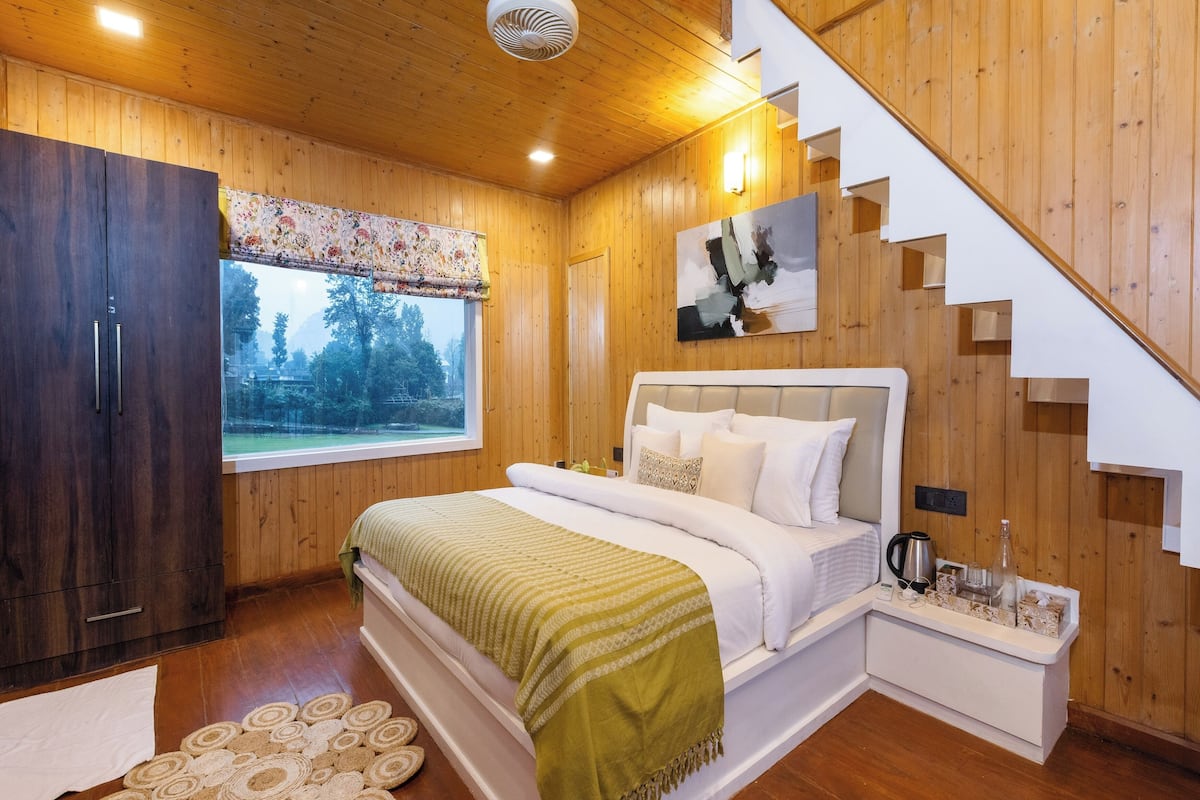 Mountain View Premium Room