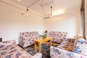 Business center omassa huoneessa