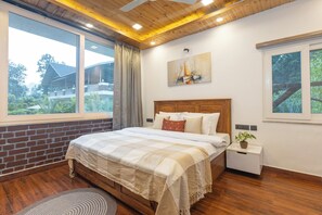 Executive Family Studio | Egyptinpuuvillaiset lakanat, ylelliset vuodevaatteet, työpöytä