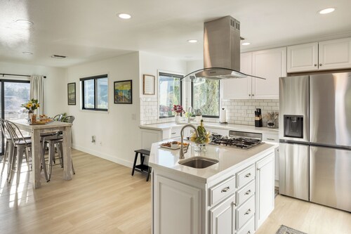 Terrace Hill | Modern Paso Robles Escape Near Wineries, Dining, and Hot Springs