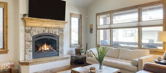 Blue Skies Lakeside | Family-Friendly Getaway w/ Hot Tub & BBQ