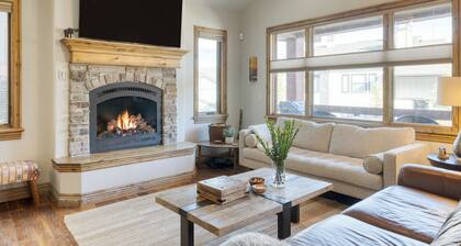 Blue Skies Lakeside | Family-Friendly Getaway w/ Hot Tub & BBQ