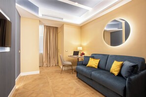 Junior Suite, Courtyard View | Living area - VentiSettembre Private Suites (Rome)