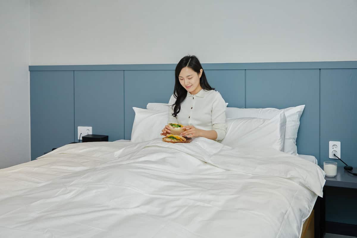 Ropa de cama de alta calidad, wifi gratis y ropa de cama