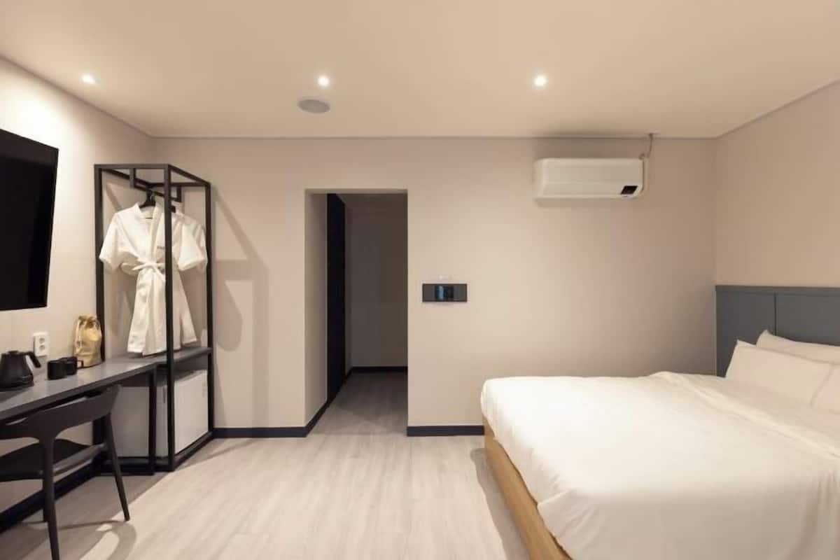 Ropa de cama de alta calidad, wifi gratis y ropa de cama