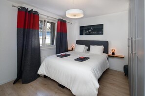 1 bedroom, desk, iron/ironing board, travel cot - Magnificent apartment close to the center and skiing (Crans-Montana)