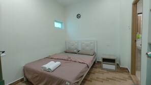 Superior Double Room | Iron/ironing board, free WiFi - D Home (Ho Chi Minh City)
