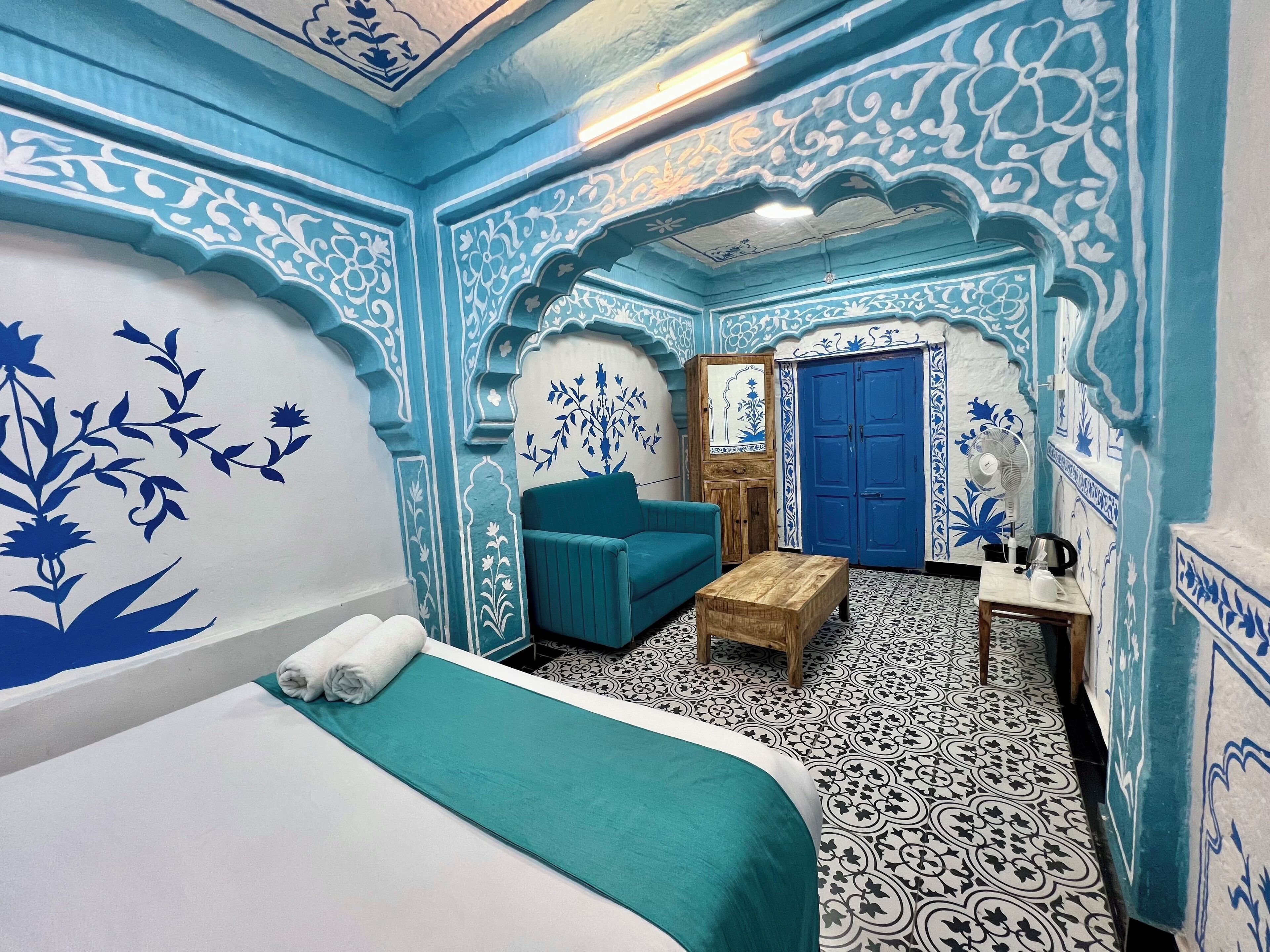 أغطية فراش متميزة وألحفة محشوة بالريش وواي فاي مجانًا وملاءات أسرّة