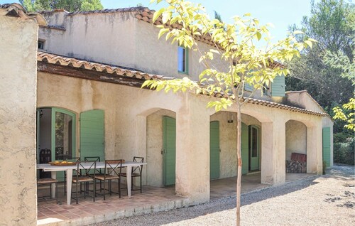 Holiday rental - Maison Robert - La Tour D'Aigues, Location de vacances - Maison Robert - La Tour D'