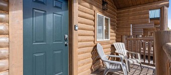 Ski Mini Cabin w/ AC, Fire Pit & BBQ!