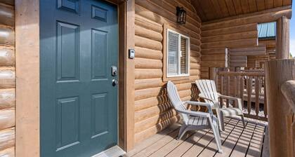 Ski Mini Cabin w/ AC, Fire Pit & BBQ!