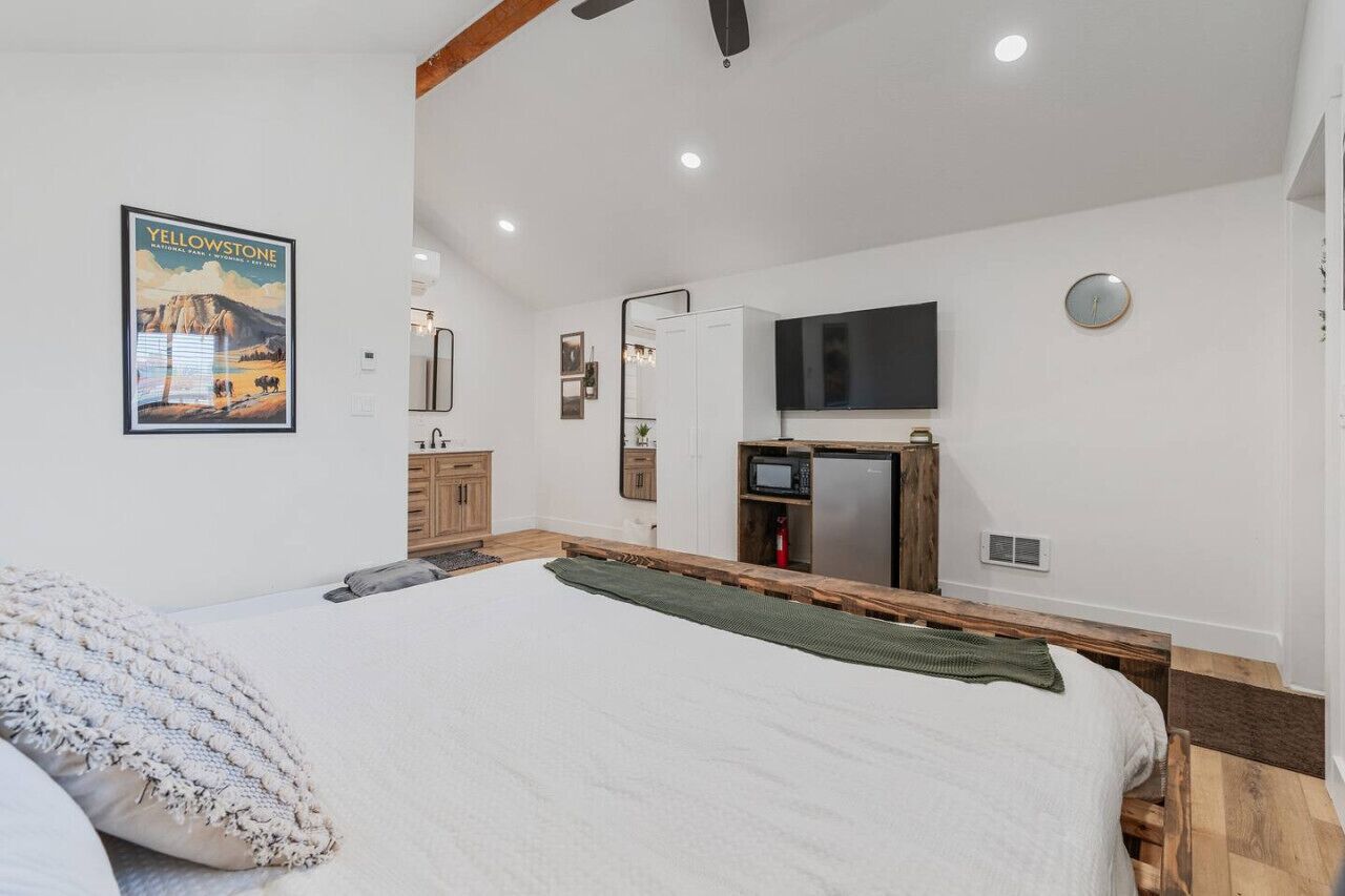 1 bedroom, WiFi, bed sheets